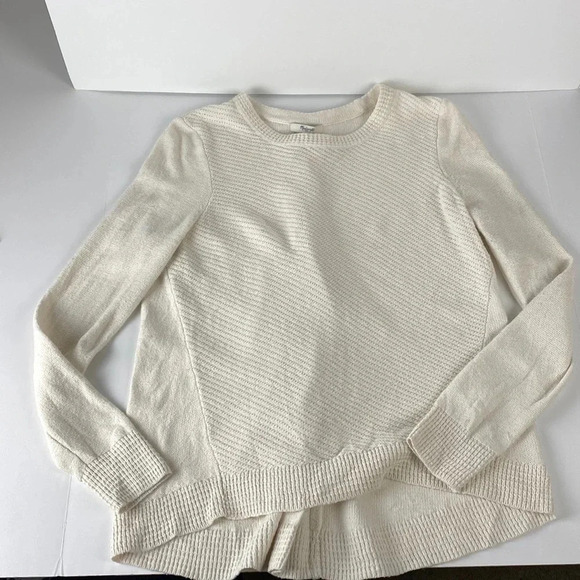 2/$25 Neutral minimalist scoop crew  neck beige pullover sweater size medium - Picture 3 of 7